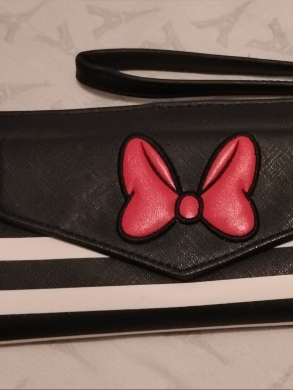 Disney Parks Black & White Striped Wristlet Wallet Minnie Mouse Red Bow NWOT